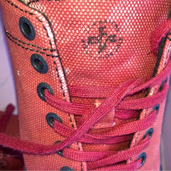 Dr Martens Vinnie Low Top Lace Up Red Black Brown EU43 M10 W11 - Picture 4 of 14